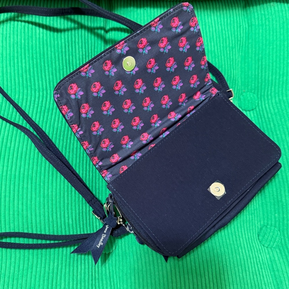Vera Bradley RFID Smartphone Wristlet Wallet Crossbody Bag, Navy, 
NWT $99 - Picture 3 of 6
